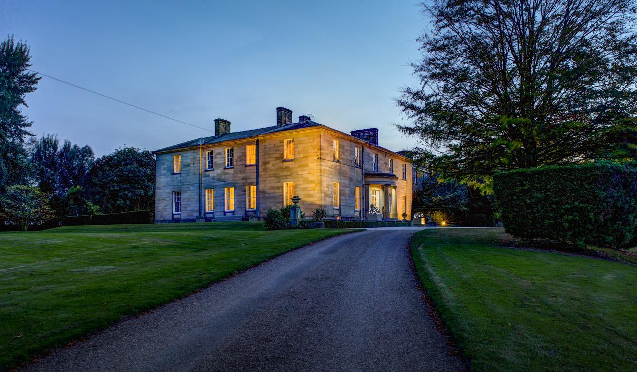 Saltmarshe Hall 外观 照片