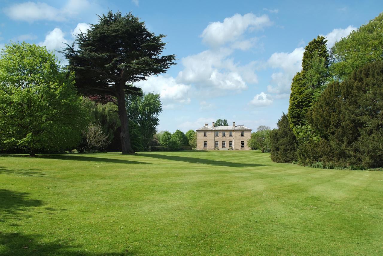Saltmarshe Hall 外观 照片