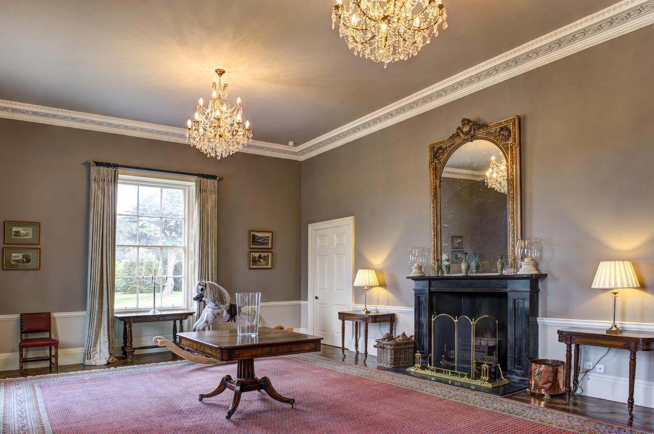 Saltmarshe Hall 外观 照片