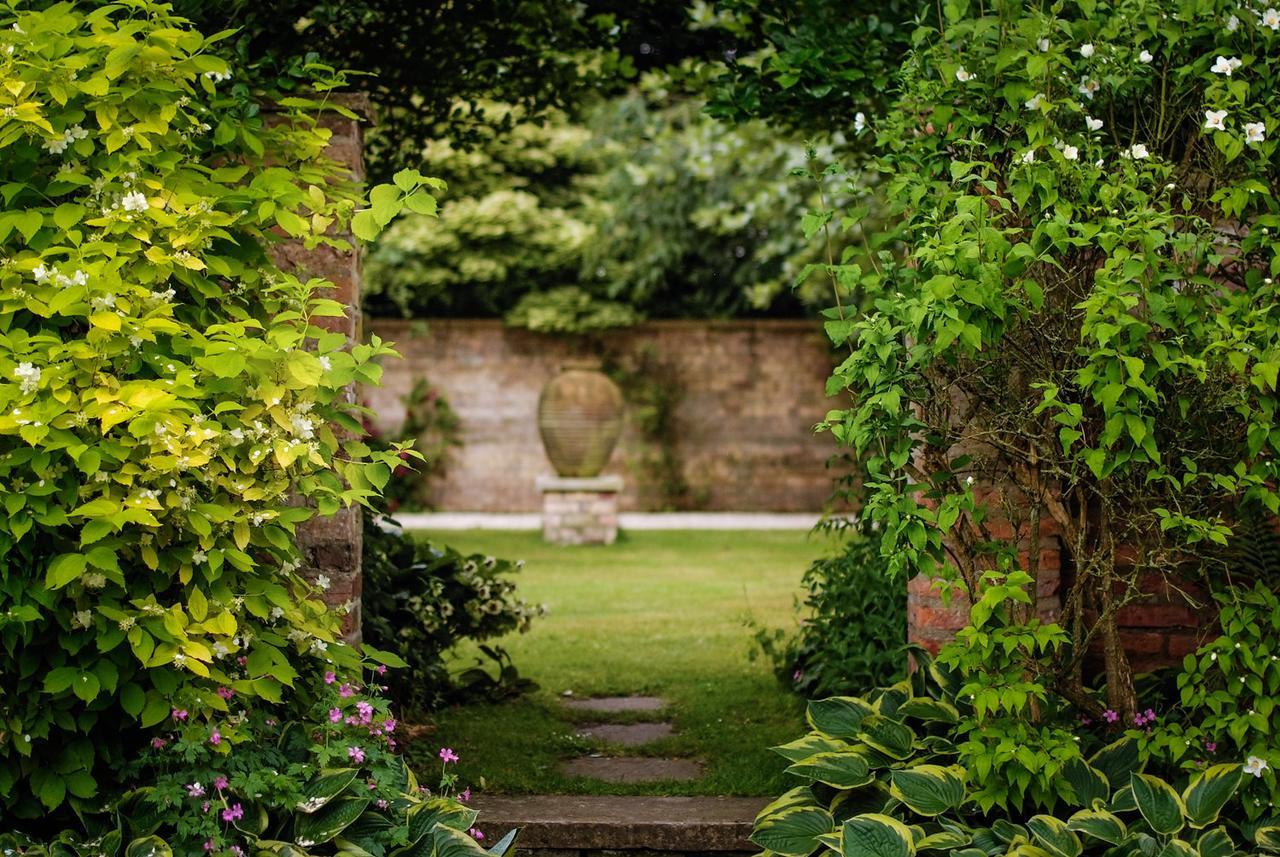 Saltmarshe Hall 外观 照片