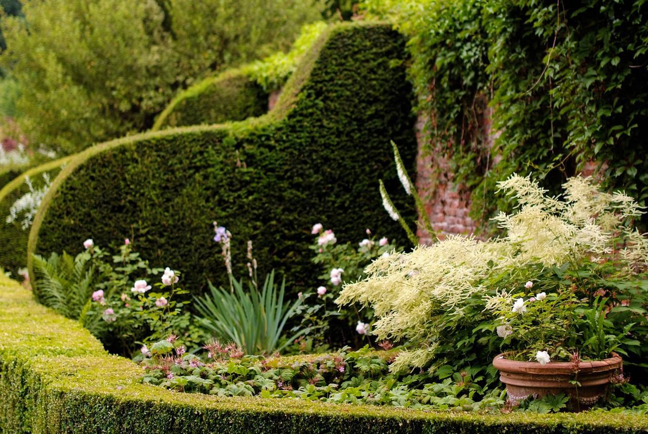 Saltmarshe Hall 外观 照片